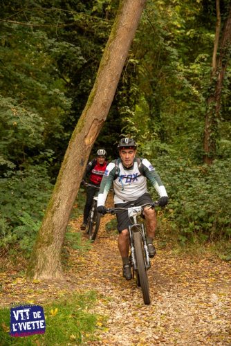 DE-LYVETTE-A-LORGE-25-353