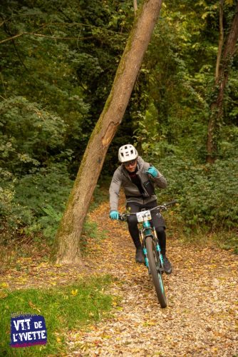 DE-LYVETTE-A-LORGE-25-356