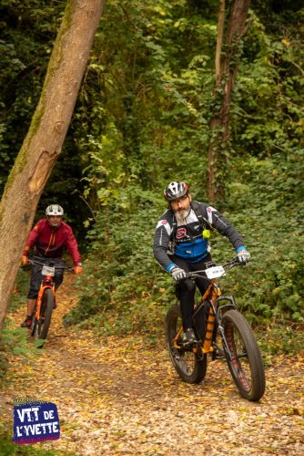 DE-LYVETTE-A-LORGE-25-359