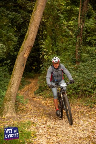 DE-LYVETTE-A-LORGE-25-364