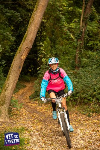 DE-LYVETTE-A-LORGE-25-368