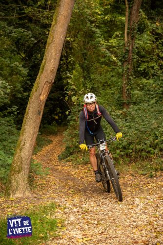 DE-LYVETTE-A-LORGE-25-371