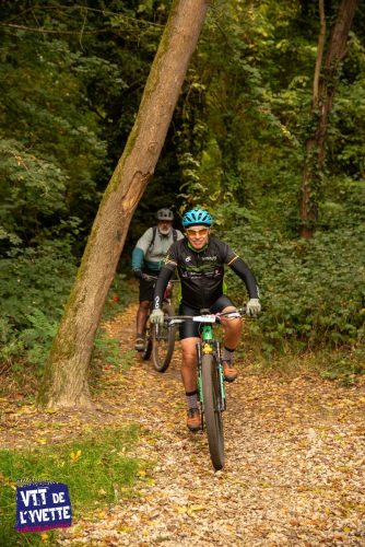 DE-LYVETTE-A-LORGE-25-377