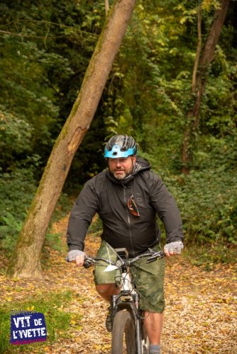 DE-LYVETTE-A-LORGE-25-379