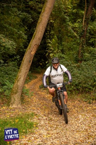 DE-LYVETTE-A-LORGE-25-380