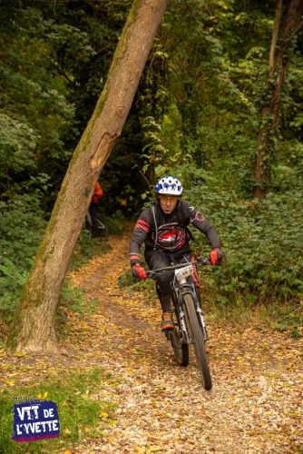 DE-LYVETTE-A-LORGE-25-381