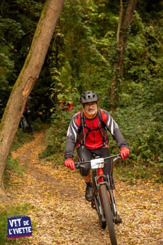 DE-LYVETTE-A-LORGE-25-382