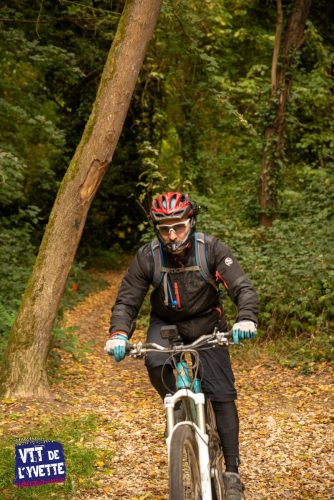 DE-LYVETTE-A-LORGE-25-385