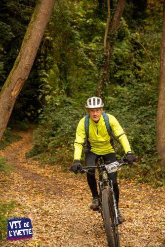 DE-LYVETTE-A-LORGE-25-386