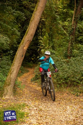 DE-LYVETTE-A-LORGE-25-387