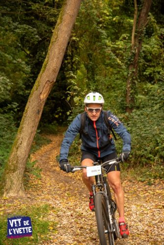 DE-LYVETTE-A-LORGE-25-392