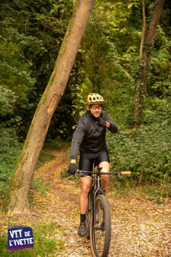 DE-LYVETTE-A-LORGE-25-394