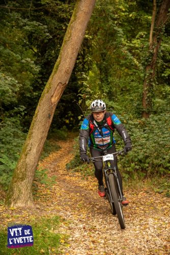 DE-LYVETTE-A-LORGE-25-397