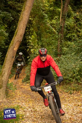 DE-LYVETTE-A-LORGE-25-409