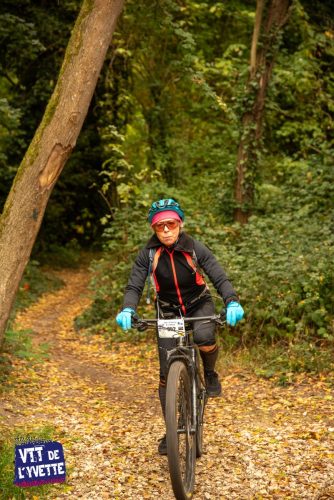 DE-LYVETTE-A-LORGE-25-428