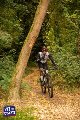 DE-LYVETTE-A-LORGE-25-430