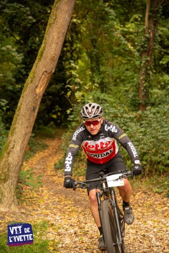 DE-LYVETTE-A-LORGE-25-435