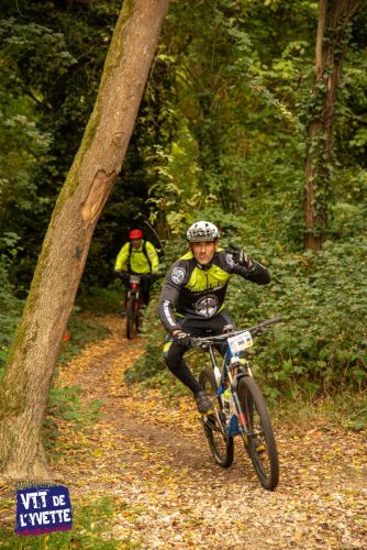 DE-LYVETTE-A-LORGE-25-440