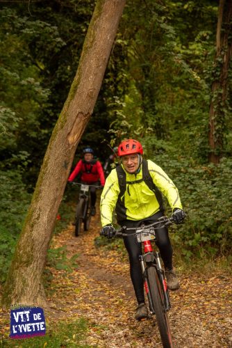 DE-LYVETTE-A-LORGE-25-441