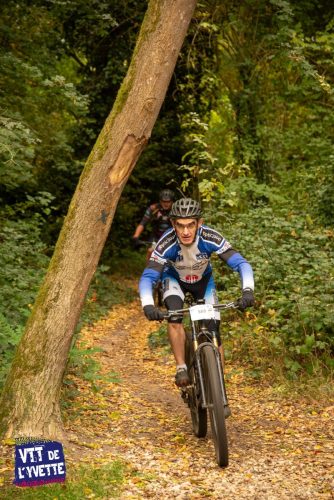 DE-LYVETTE-A-LORGE-25-452