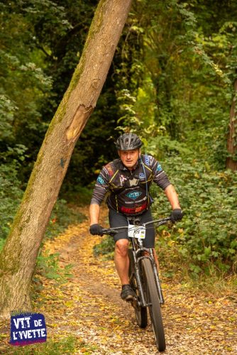 DE-LYVETTE-A-LORGE-25-453