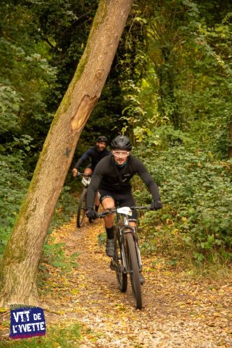 DE-LYVETTE-A-LORGE-25-454