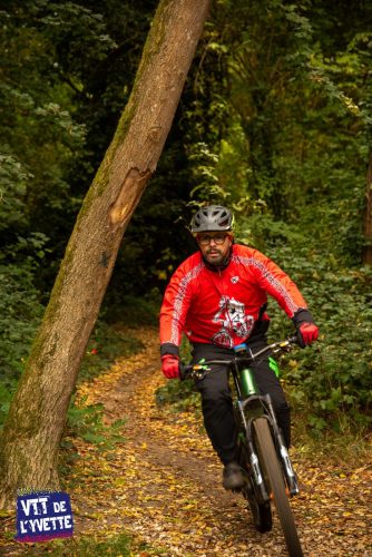 DE-LYVETTE-A-LORGE-25-456