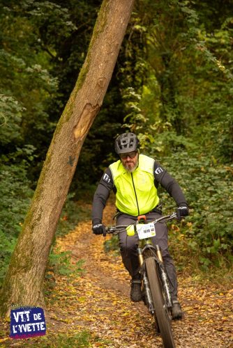 DE-LYVETTE-A-LORGE-25-457