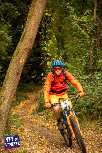 DE-LYVETTE-A-LORGE-25-462