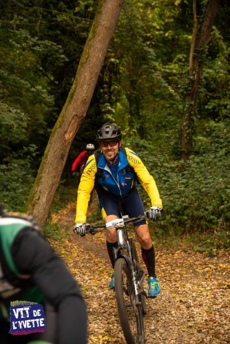 DE-LYVETTE-A-LORGE-25-464