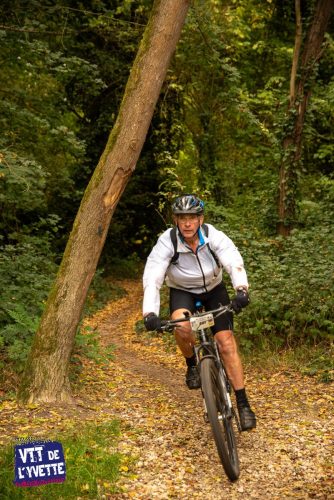 DE-LYVETTE-A-LORGE-25-469