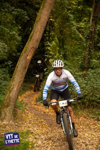 DE-LYVETTE-A-LORGE-25-476