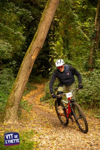 DE-LYVETTE-A-LORGE-25-477