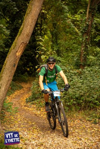 DE-LYVETTE-A-LORGE-25-481