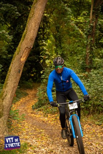 DE-LYVETTE-A-LORGE-25-483