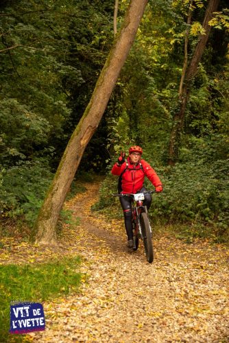 DE-LYVETTE-A-LORGE-25-485