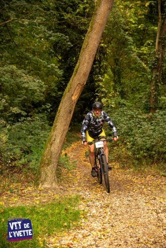 DE-LYVETTE-A-LORGE-25-493