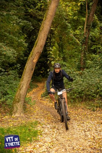 DE-LYVETTE-A-LORGE-25-495