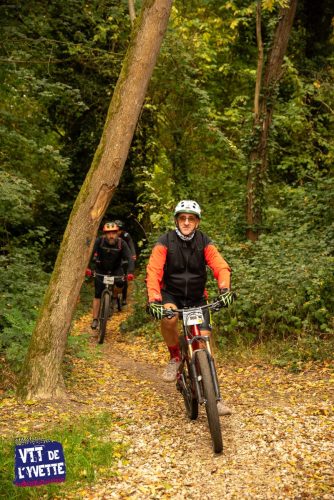 DE-LYVETTE-A-LORGE-25-513