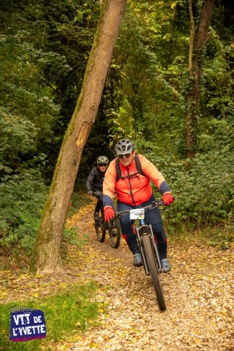 DE-LYVETTE-A-LORGE-25-516