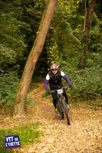 DE-LYVETTE-A-LORGE-25-518