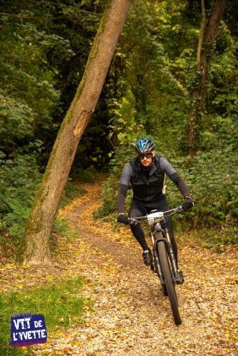 DE-LYVETTE-A-LORGE-25-524