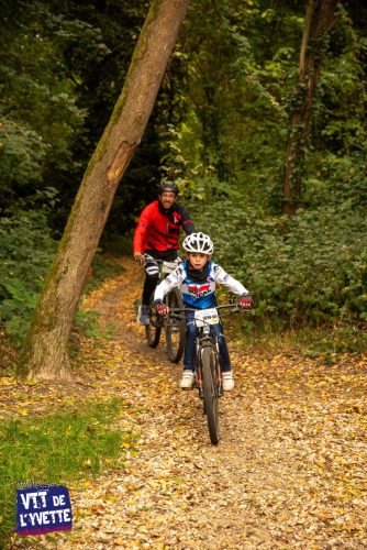 DE-LYVETTE-A-LORGE-25-532