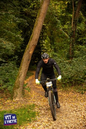 DE-LYVETTE-A-LORGE-25-536