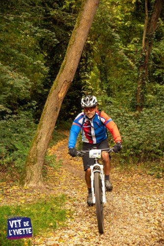 DE-LYVETTE-A-LORGE-25-542