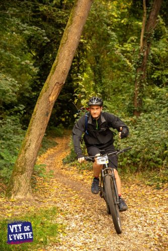 DE-LYVETTE-A-LORGE-25-543