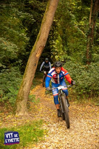 DE-LYVETTE-A-LORGE-25-544