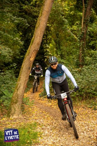 DE-LYVETTE-A-LORGE-25-545