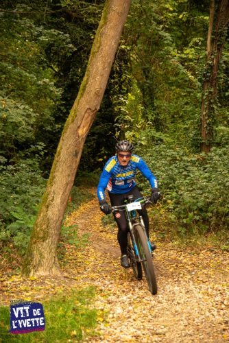 DE-LYVETTE-A-LORGE-25-555