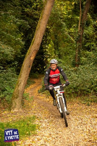 DE-LYVETTE-A-LORGE-25-567